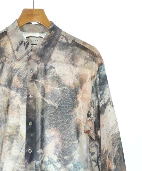 Taakk เสื้อลำลอง