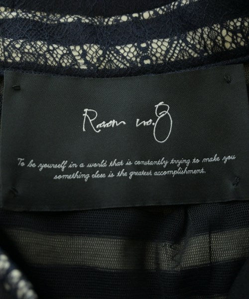 ROOM NO.8 กระโปรงยาวถึงเข่า