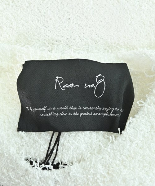 ROOM NO.8 เสื้อกันหนาว