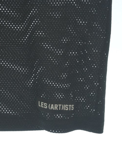 LES(ART)ISTS เสื้อยืด/เสื้อท็อปส์