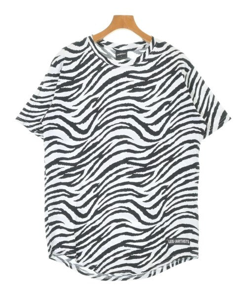 LES(ART)ISTS เสื้อยืด/เสื้อท็อปส์