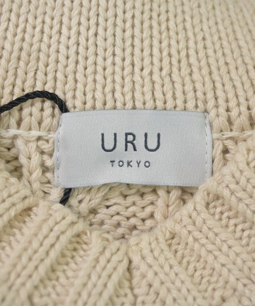 URU เสื้อกันหนาว