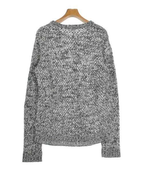 URU เสื้อกันหนาว