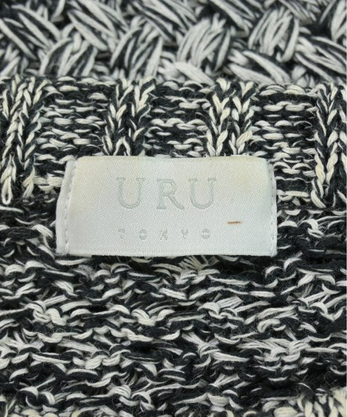 URU เสื้อกันหนาว