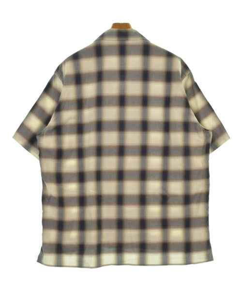 URU เสื้อลำลอง