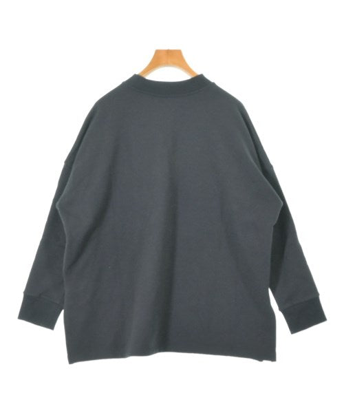 QUARTERLY เสื้อสเวตเตอร์