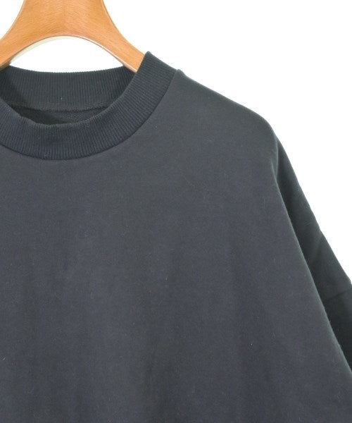 QUARTERLY เสื้อสเวตเตอร์