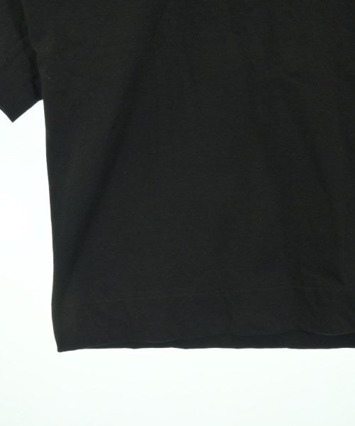 QUARTERLY เสื้อยืด/เสื้อท็อปส์