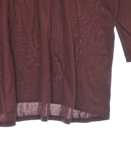 QUARTERLY เสื้อยืด/เสื้อท็อปส์