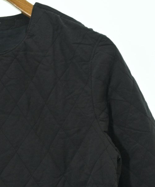 DRESSEDUNDRESSED เสื้อยืด/เสื้อท็อปส์