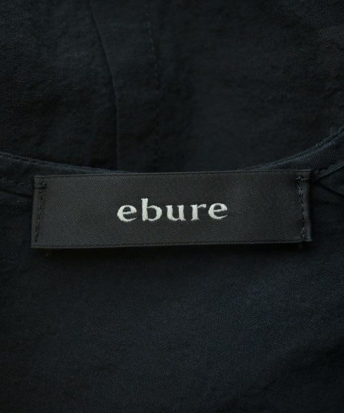 ebure เสื้อสตรี