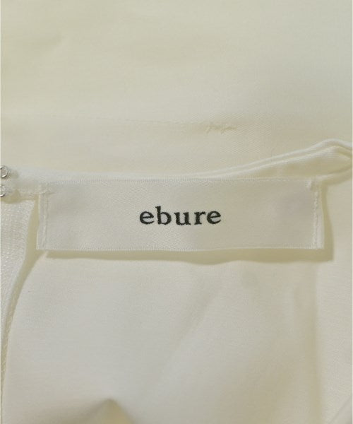 ebure เสื้อสตรี