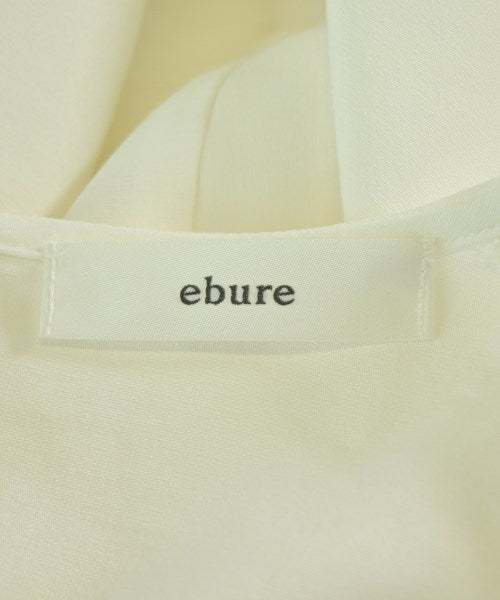 ebure เสื้อสตรี