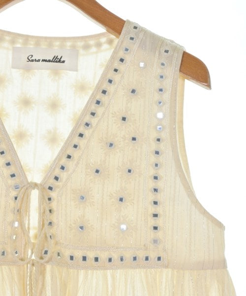 Sara mallika เสื้อกั๊ก