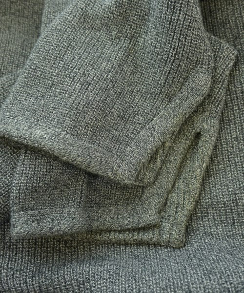 TOGA VIRILIS เสื้อกันหนาว