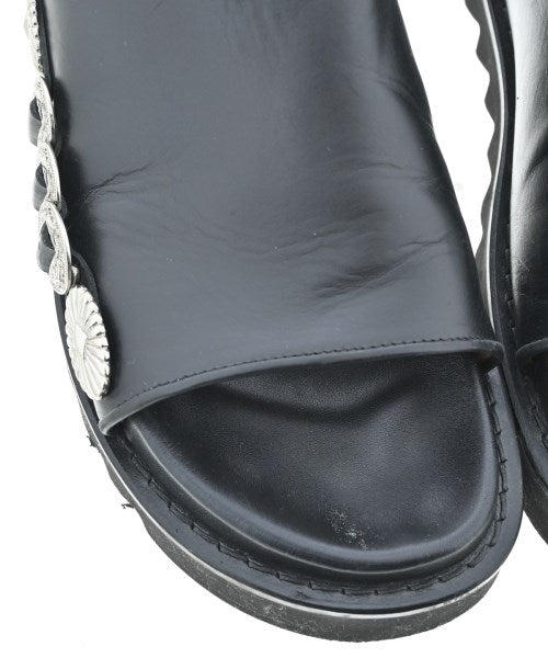 TOGA VIRILIS รองเท้าแตะ