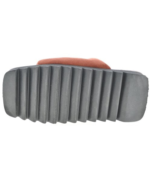 TOGA VIRILIS รองเท้าแตะ