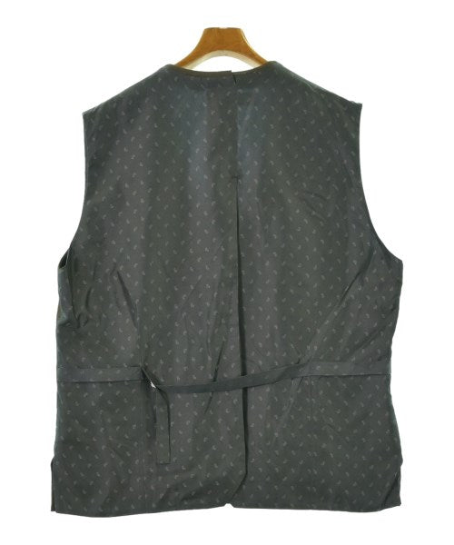 TOGA VIRILIS เสื้อลำลอง