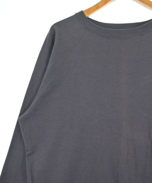 NECESSARY OR UNNECESSARY เสื้อยืด/เสื้อท็อปส์