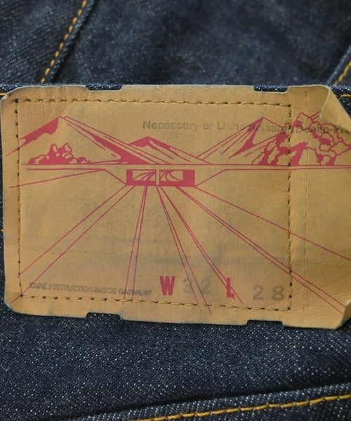 NECESSARY OR UNNECESSARY ยีนส์