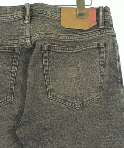 Bla Konst ยีนส์