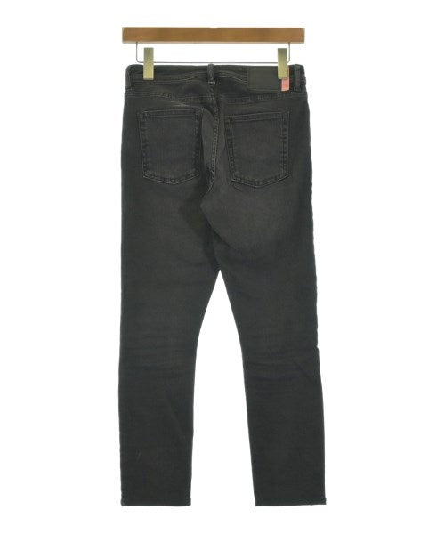 Bla Konst ยีนส์