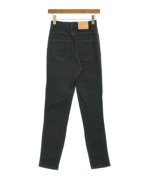 Bla Konst ยีนส์