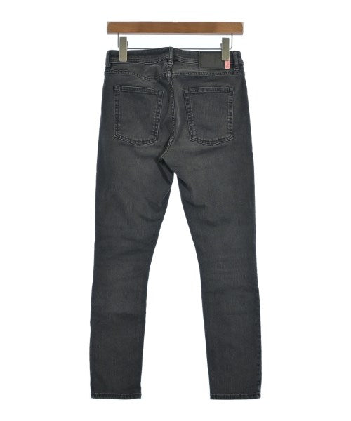 Bla Konst ยีนส์