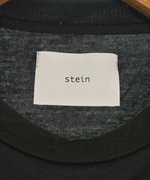 stein เสื้อยืด/เสื้อท็อปส์