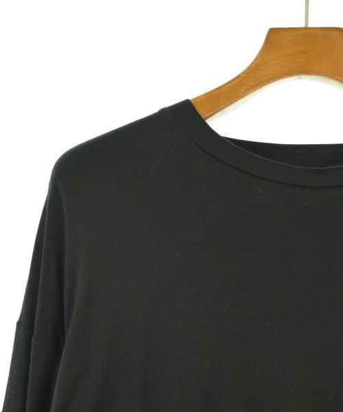 stein เสื้อยืด/เสื้อท็อปส์