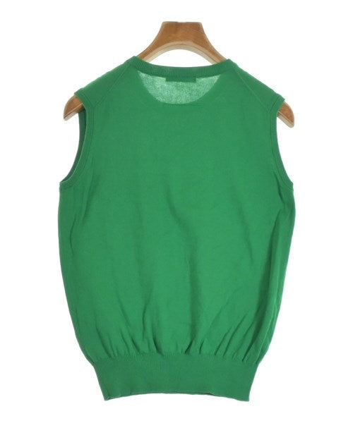 SLOANE เสื้อแขนกุด