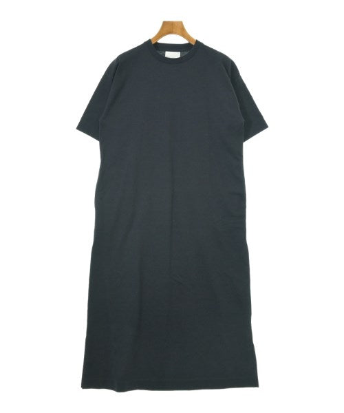 SLOANE ชุดเดรส