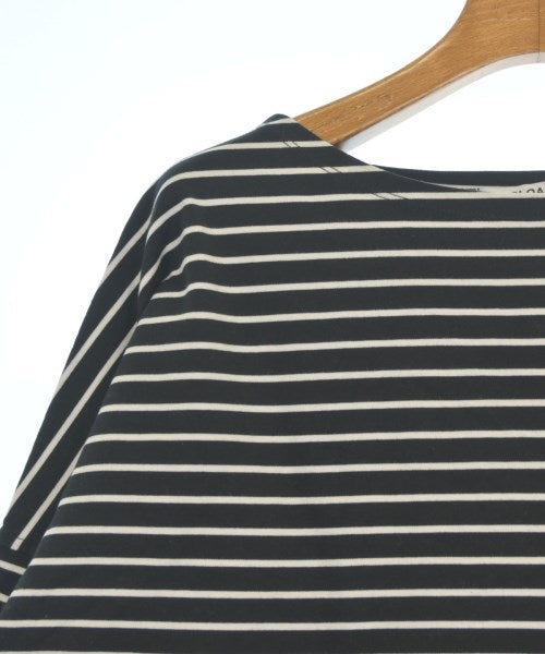 SLOANE เสื้อยืด/เสื้อท็อปส์