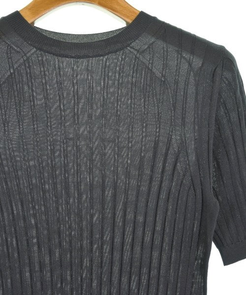SLOANE เสื้อกันหนาว