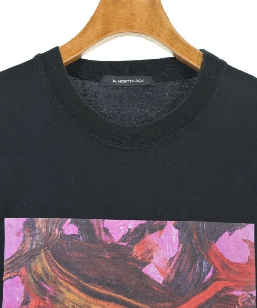 ALMOSTBLACK เสื้อยืด/เสื้อท็อปส์