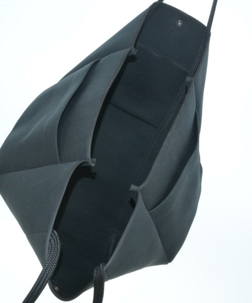 STATE OF ESCAPE กระเป๋าถือขนาดใหญ่