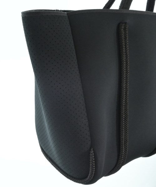 STATE OF ESCAPE กระเป๋าถือขนาดใหญ่