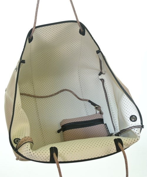 STATE OF ESCAPE กระเป๋า อื่น