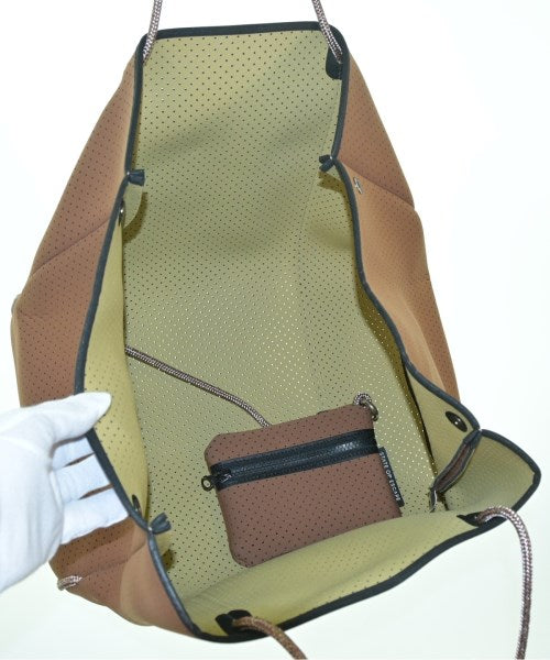 STATE OF ESCAPE กระเป๋า อื่น