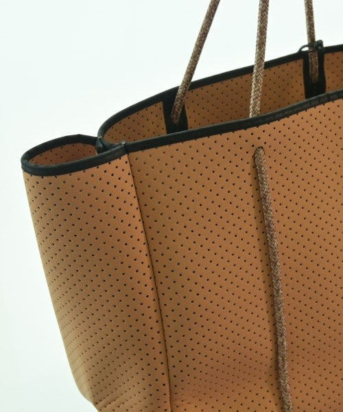 STATE OF ESCAPE กระเป๋า อื่น