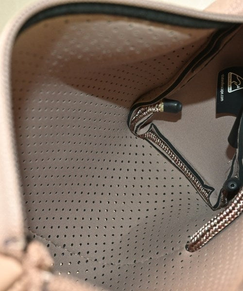 STATE OF ESCAPE กระเป๋าสะพาย