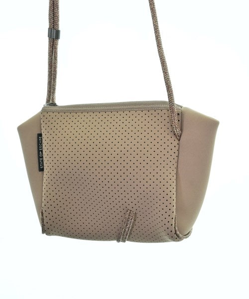 STATE OF ESCAPE กระเป๋าสะพาย