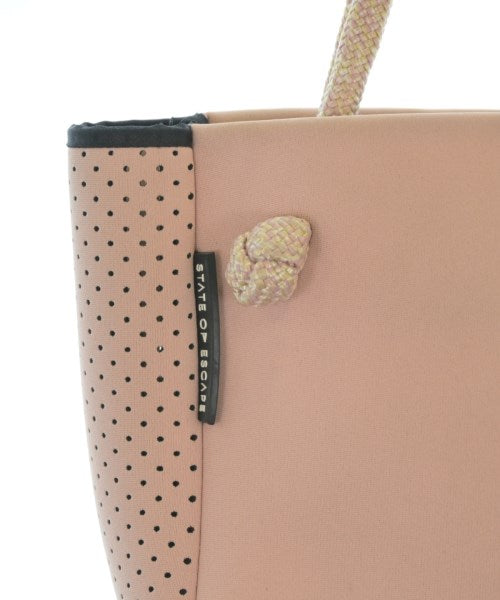 STATE OF ESCAPE กระเป๋าสะพาย