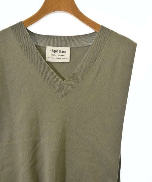 nagonstans เสื้อกั๊ก
