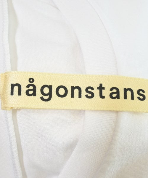 nagonstans เสื้อยืด/เสื้อท็อปส์