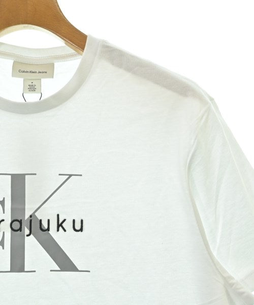 CALVIN KLEIN เสื้อยืด/เสื้อท็อปส์