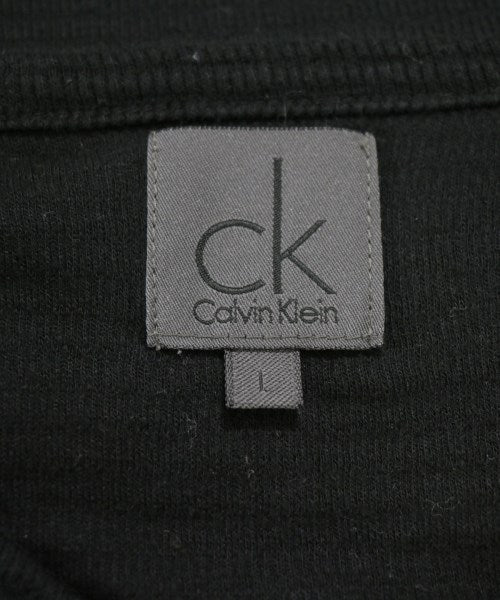 CALVIN KLEIN เสื้อยืด/เสื้อท็อปส์