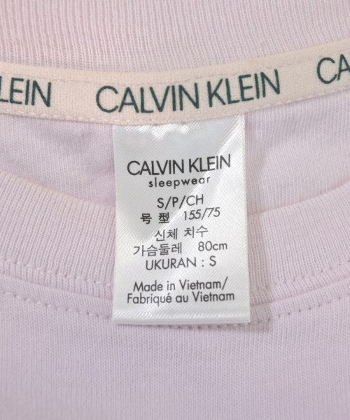 CALVIN KLEIN เสื้อยืด/เสื้อท็อปส์