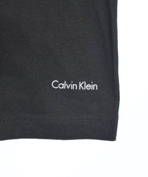 CALVIN KLEIN เสื้อยืด/เสื้อท็อปส์