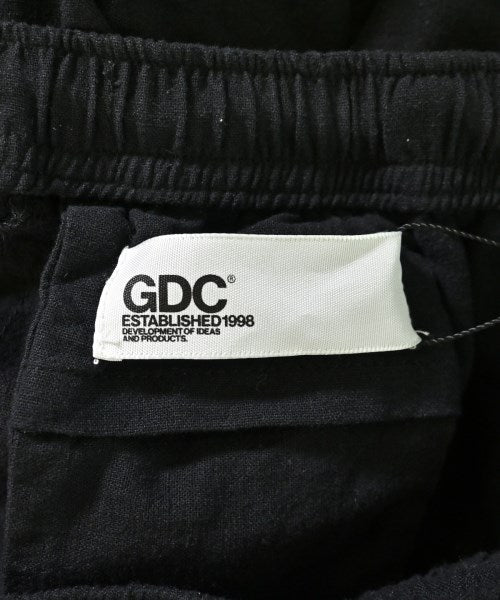 GDC กางเกงขาสั้น